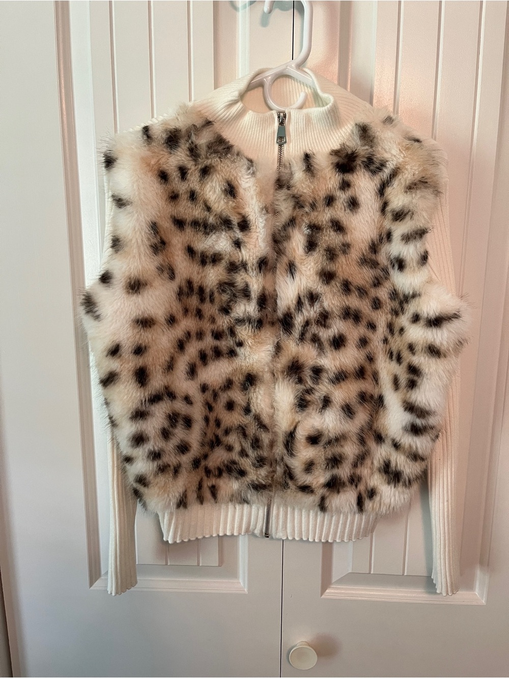 Faux Fur Leopard Print Zip sweater that look like a vest in Cream and Brown